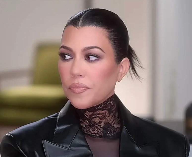 Pregnant Kourtney Kardashian Calls Kim Kardashian Egotistical And A Narcissist In The New Season 4 Of “The Kardashians”